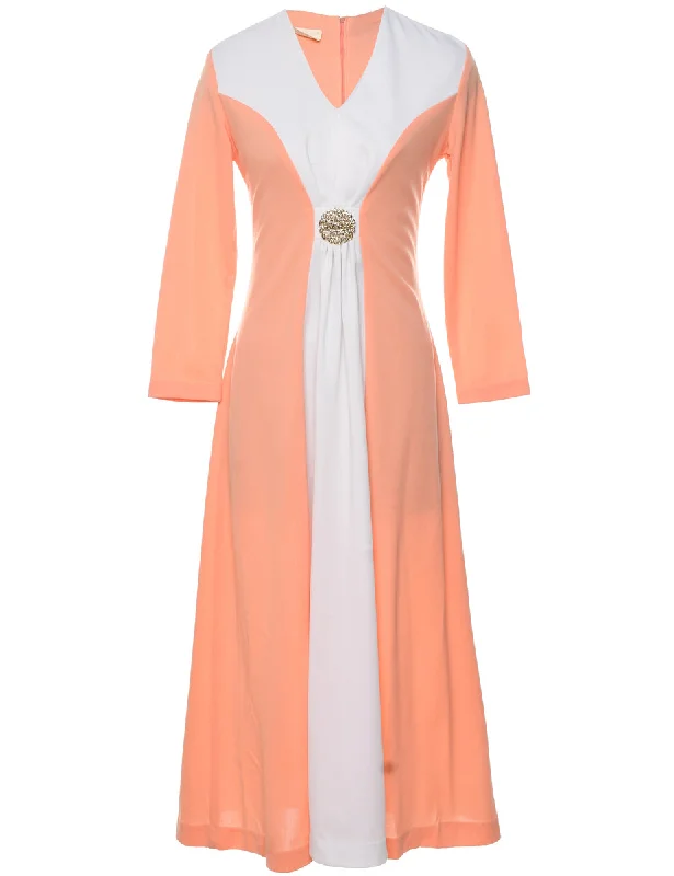 1970s Peach Maxi Dress - M Fashionable Off-Shoulder Maxi Dress