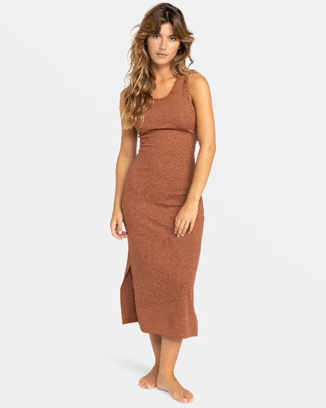 Good Keepsake Midi Dress - Russet Cozy Midi Dress with Pockets