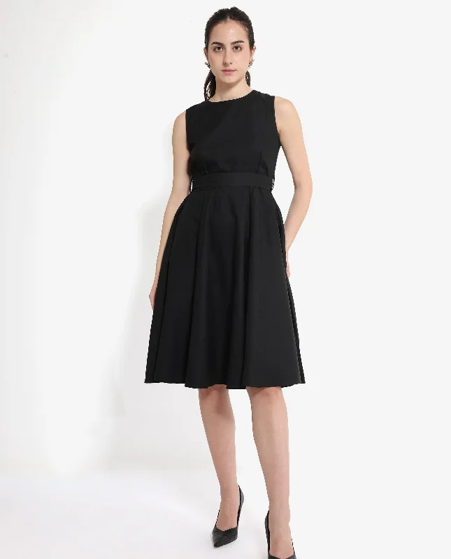 Rareism Women Mulana Black Sleeveless Round Neck Zipper A-Line Plain Midi Dress Elegant Velvet Midi Dress