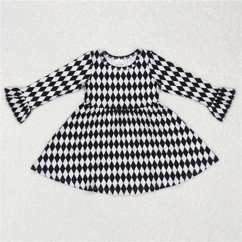 RTS NO MOQ SALES  G6-16-5; Black and white plaid long-sleeved skirt mini skirt trendy