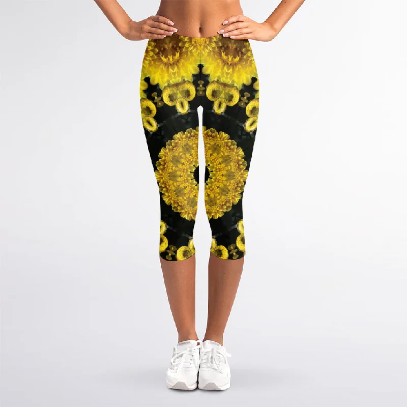 Yellow Flower Kaleidoscope Print Women's Capri Leggings Trendy Leather-Look Workout Leggings