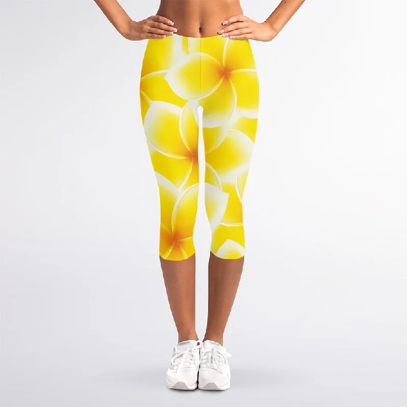 Yellow Frangipani Pattern Print Women's Capri Leggings Comfortable Bootcut Workout Leggings